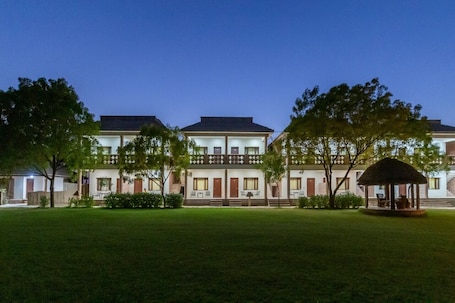 Fachada de la propiedad. Kurja Resort