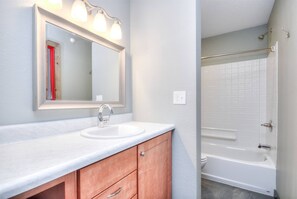 Unclassified image, 4 of 11, button - 1BR with 2 beds and a kitchen on the 2nd floor (Rapid City)