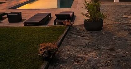 This house is ideal for 4 tourists. It offers a private pool, a closed garden .