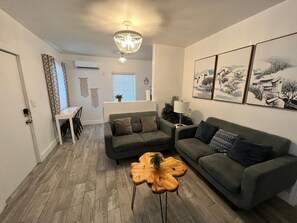 House, 1 King Bed | Living room - Beautiful King Bed House Nort Miami Free Parking (Miami)