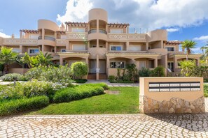 Exterior - Boa Nova 32/6 | professionally cleaned | 2-bedroom townhouse | close to Carvoeiro and Ferragudo (Carvoeiro)