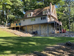 Exterior - Lake house w/seasonal pool and boat storage.  (Poland)