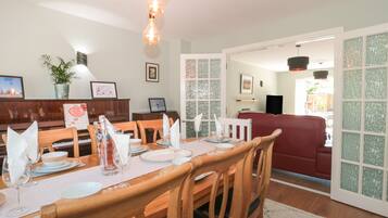 Cottage | Interior