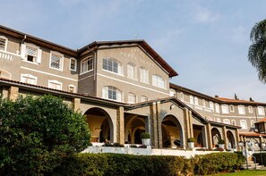 Khuôn viên nơi lưu trú