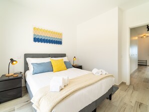 2 chambres, fer et planche à repasser, lit de bébé portatif, Wi-Fi