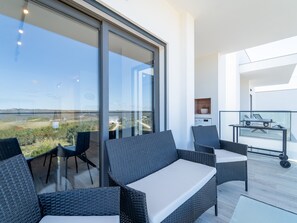 Terrace/patio - A GAIVOTA - Walking distance to Monte Clerigo and Amoreira beaches (Aljezur)