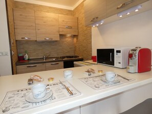 Fridge, microwave, oven, stovetop - Welcome Home Pian del Frais (Chiomonte)