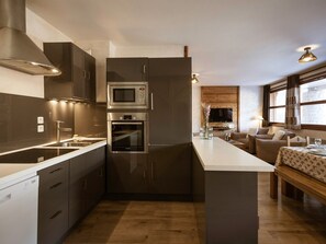 Fridge, microwave, oven, dishwasher - 4-room apartment, 8 ppl, pets allowed, Valloire (Valloire)