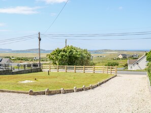 Cottage | Property grounds - The Cottage (Carrick)