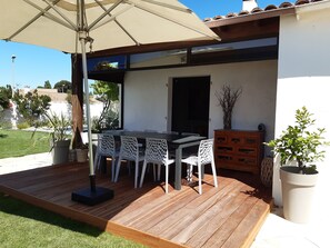 Outdoor dining - Agréable Maison Avec Joli Jardin (Sainte-Marie-de-Ré)