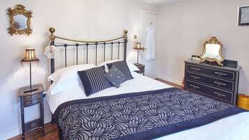 2 chambres, fer et planche Ă repasser, lit parapluie, Wi-Fi