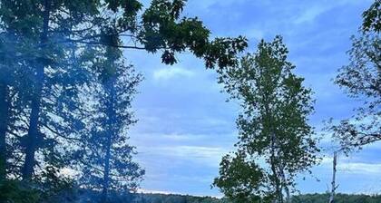 Marmora Hideaway - Peaceful Cottage w/ Wi-Fi+Clearwater