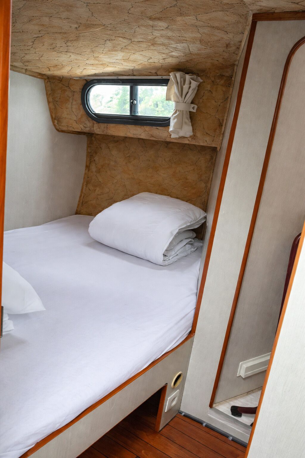 3 chambres, coffres-forts dans les chambres