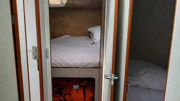 4 chambres, coffres-forts dans les chambres