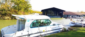 Habitable boat with terrace with panoramic view of the Canal du Midi