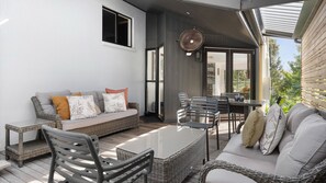 Outdoor dining - 2/19 Jacana Street, Peregian Beach (Peregian Beach)