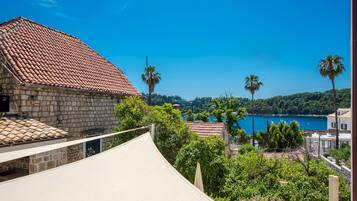 Apartment (0 Bedroom) | Beach/ocean view