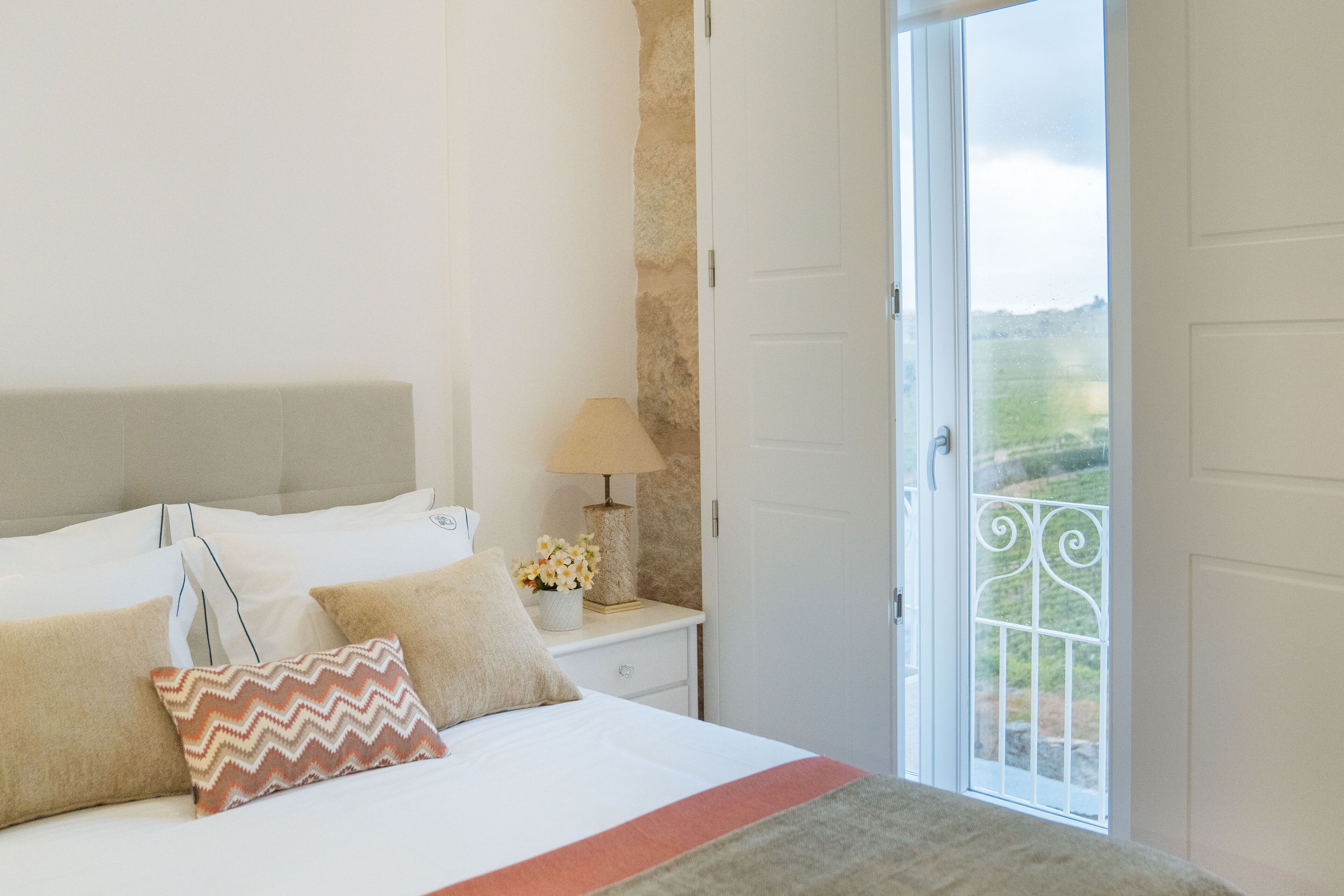 1 bedroom, premium bedding, Select Comfort beds, individually decorated