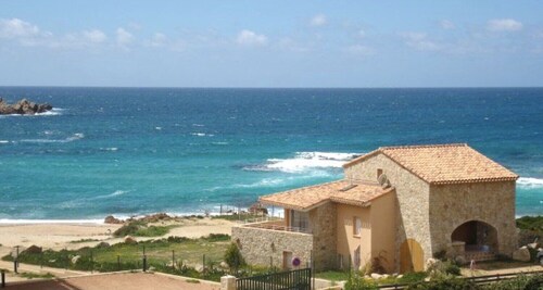 RESIDENCE FIORAVANTI  1 Appartements PIEDS DANS L'EAU/VUE MER A TIZZANO