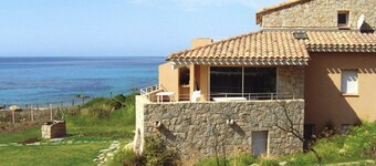 RESIDENCE FIORAVANTI 1 APARTMENTS WITH SEA VIEW IN TIZZANO