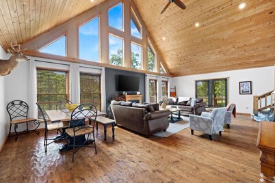 Secluded Luxury Retreat | Hot Tub, Lake Access, 37 Acres