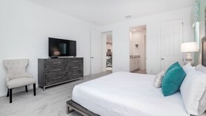 6 habitaciones, tabla de planchar con plancha, wifi y ropa de cama 
