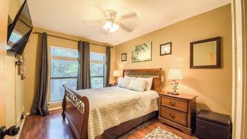 3 bedrooms, iron/ironing board, free WiFi, bed sheets