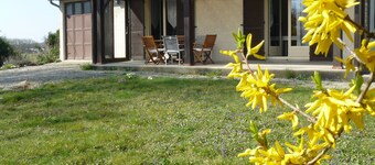 Maison entre prés et bois, le calme de la campagne pour vous et vos animaux