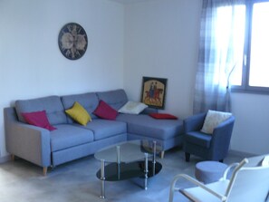 TV, DVD player
