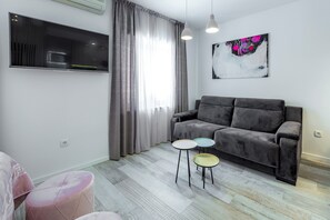 TV