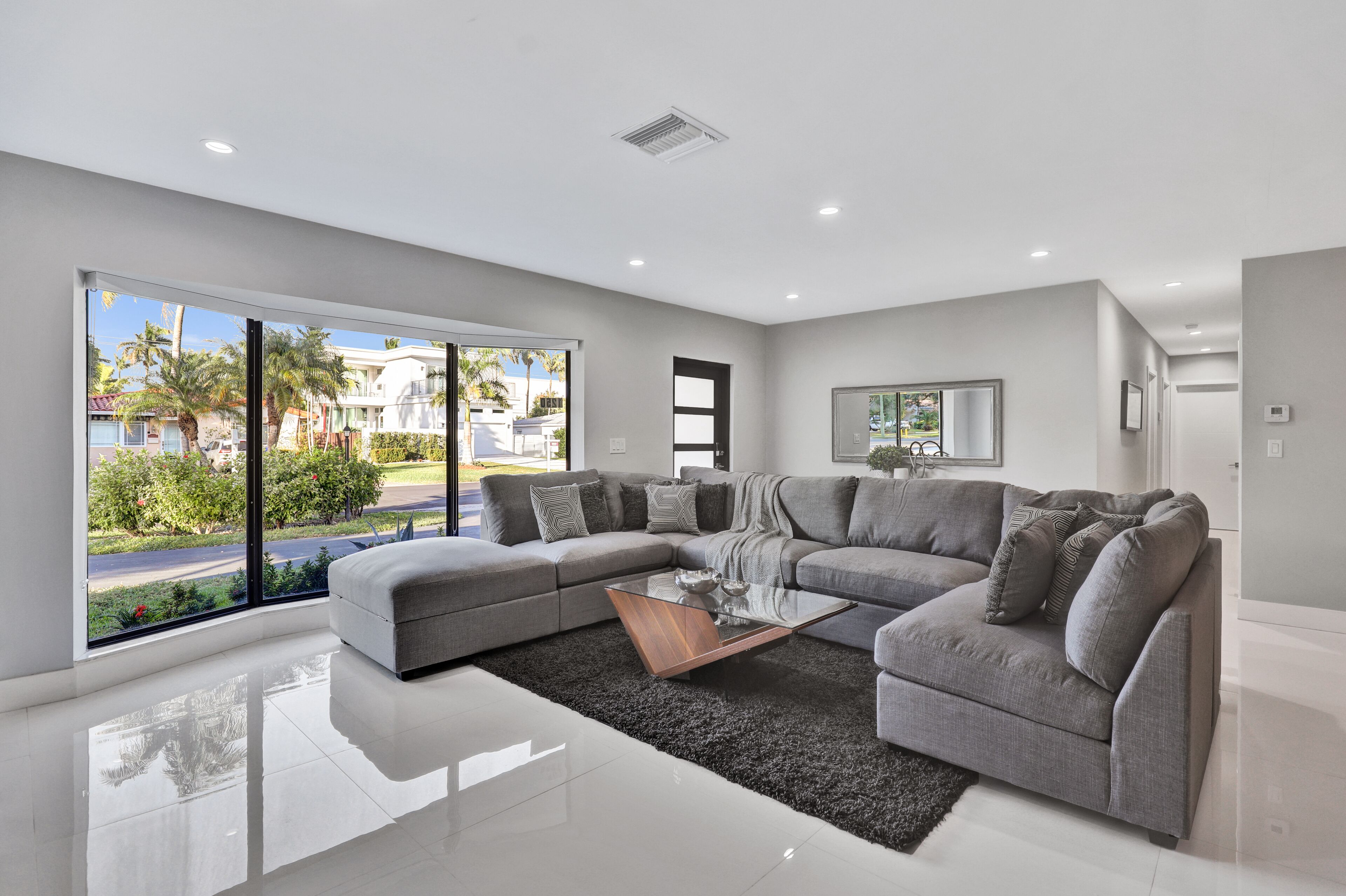 하우스 | 거실 공간 | TV