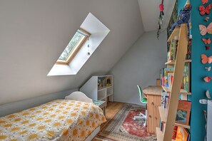4 Schlafzimmer, Schreibtisch, Reisekinderbett, kostenloses WLAN