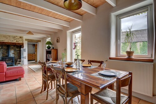 Farm cottage between land and sea