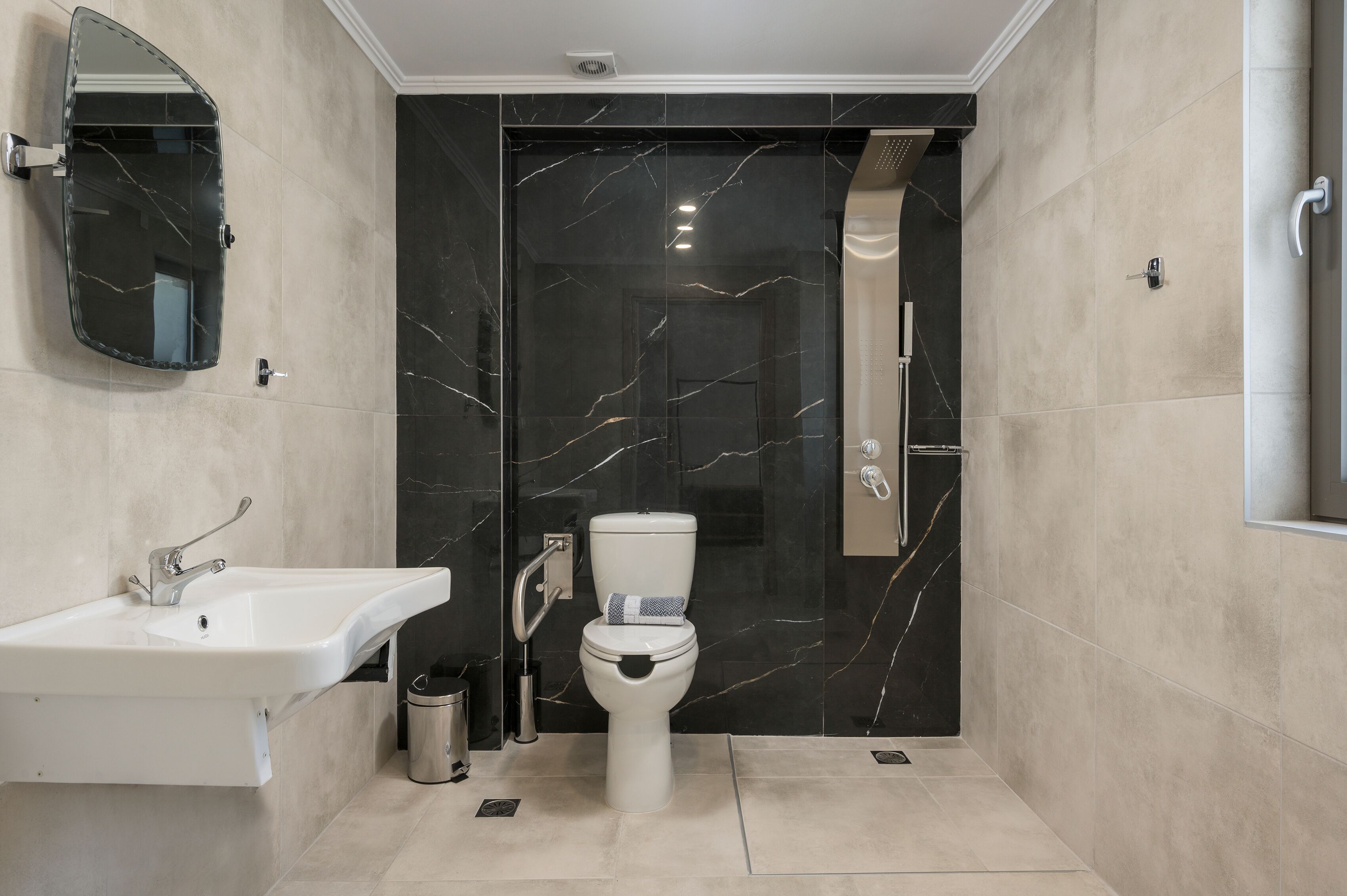 Queen room with Disability Access | Baño