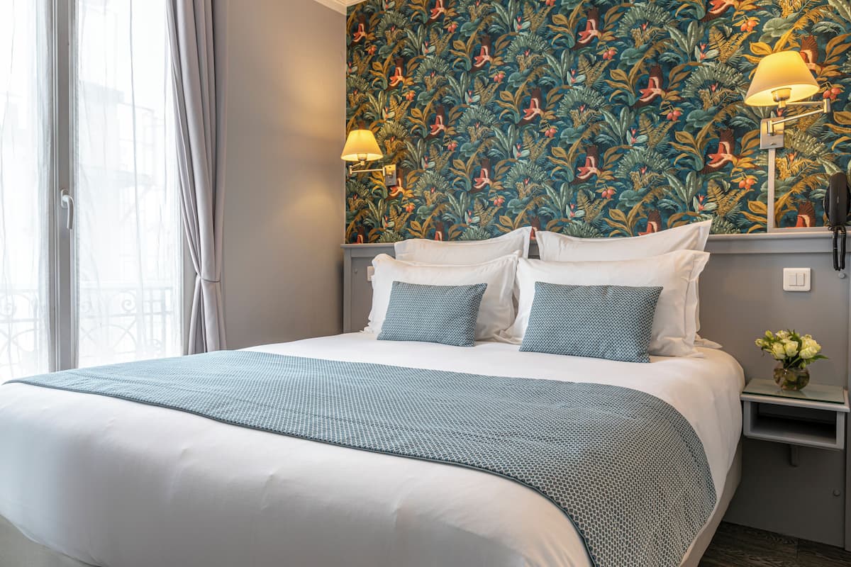 Ground Floor Double Room | In-room safe, desk, iron/ironing board, free WiFi