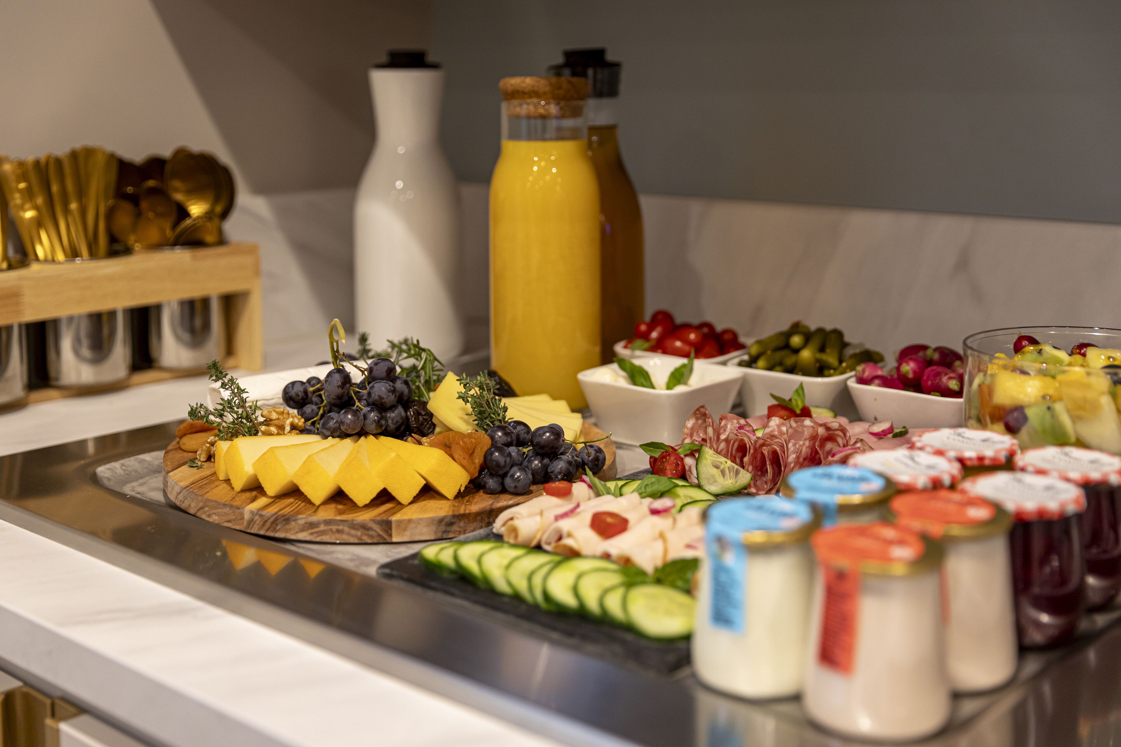 daily buffet breakfast (eur 15 per person)