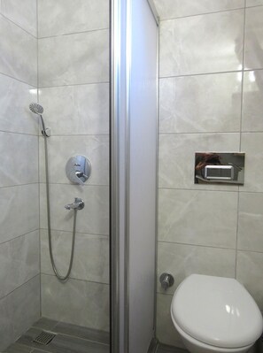 Classic Double Room | Bathroom - Arriba Apart Bungalow Restaurant (Bodrum)