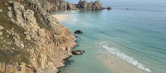 Spacious home, walk to 3 beaches