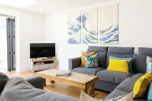 TV, DVD-spiller og kontorer