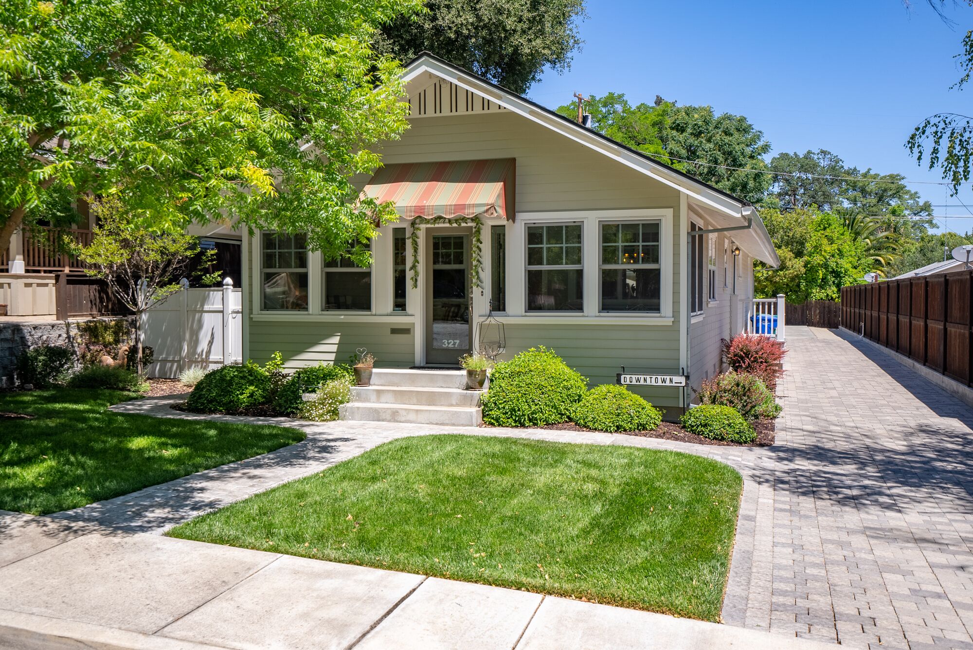13th Street Retreat - A few blocks to downtown Paso!