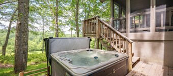 Meadow Lake View: Lake Access, Dogs Welcome, Secluded, Dock Slip!