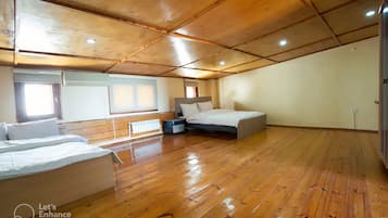 3 bedrooms, in-room safe, iron/ironing board, free WiFi