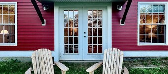 Cozy, charming cottage 7 mins from Mount Snow and Lake Whitingham 