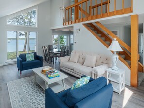 TV, fireplace - Make memories at this unique family friendly beach-front home in Mashpee (Mashpee)
