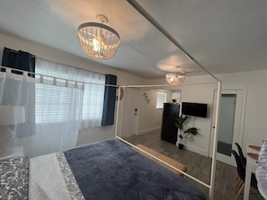 Villa, 1 letto king | 1 camera, ferro/asse da stiro, Wi-Fi gratuito, lenzuola