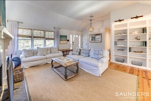 Living area - Relaxing 3-Bedroom Watermill Cottage  w/ Pool Minutes From Beach & Village (Water Mill)