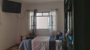 4 bedrooms, WiFi, bed sheets