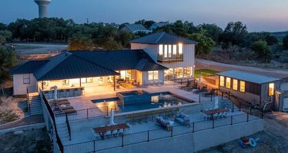 9 Bedroom | Sleeps 30 | Pool | Hot Tub | 5 Acres