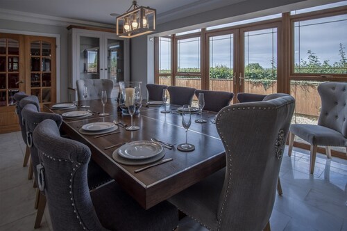 Knights Rest - 4 Bed Holiday Home - Princes Gate