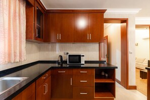 Villa | Eigene Küche | Großer Kühlschrank, Mikrowelle, Herdplatte, Wasserkocher